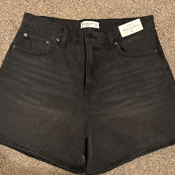 NWT Abercrombie Loose Short High Rise - Picture 2 of 5